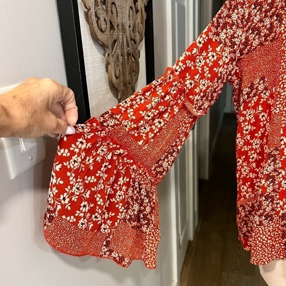 ANDTHEWHY red peasant patchwork floral top with ties at neck - Picture 5 of 11